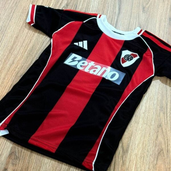 1 (1) Camiseta River Alternativa (niños)
