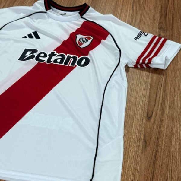 2 (1) Camiseta River Titular